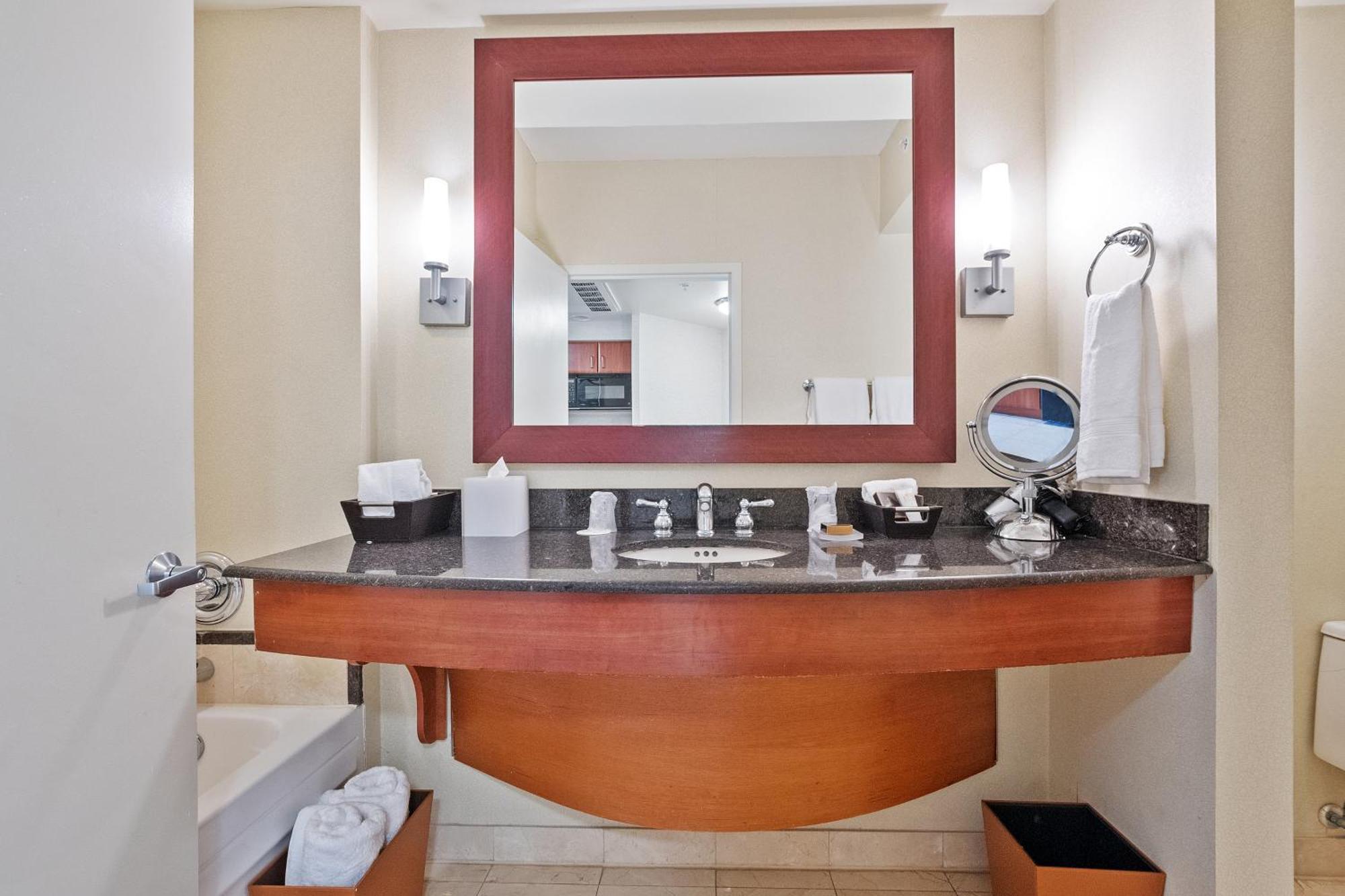 Trump International Deluxe 2 Queen Bed Ocean Front ซันนีไอลส์บีช ภายนอก รูปภาพ