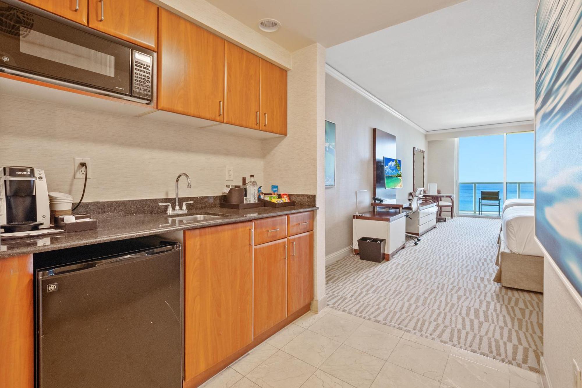 Trump International Deluxe 2 Queen Bed Ocean Front ซันนีไอลส์บีช ภายนอก รูปภาพ