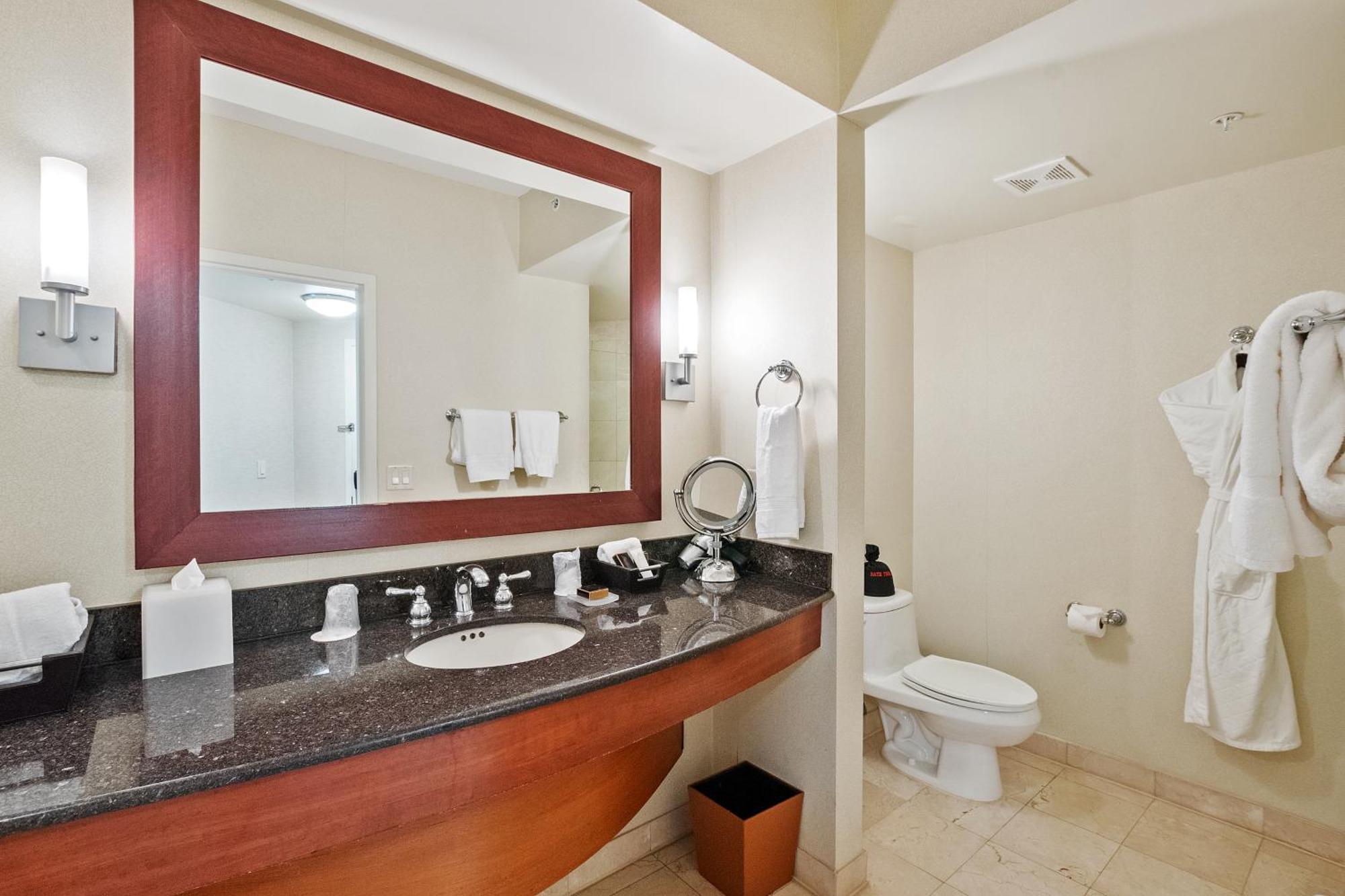 Trump International Deluxe 2 Queen Bed Ocean Front ซันนีไอลส์บีช ภายนอก รูปภาพ