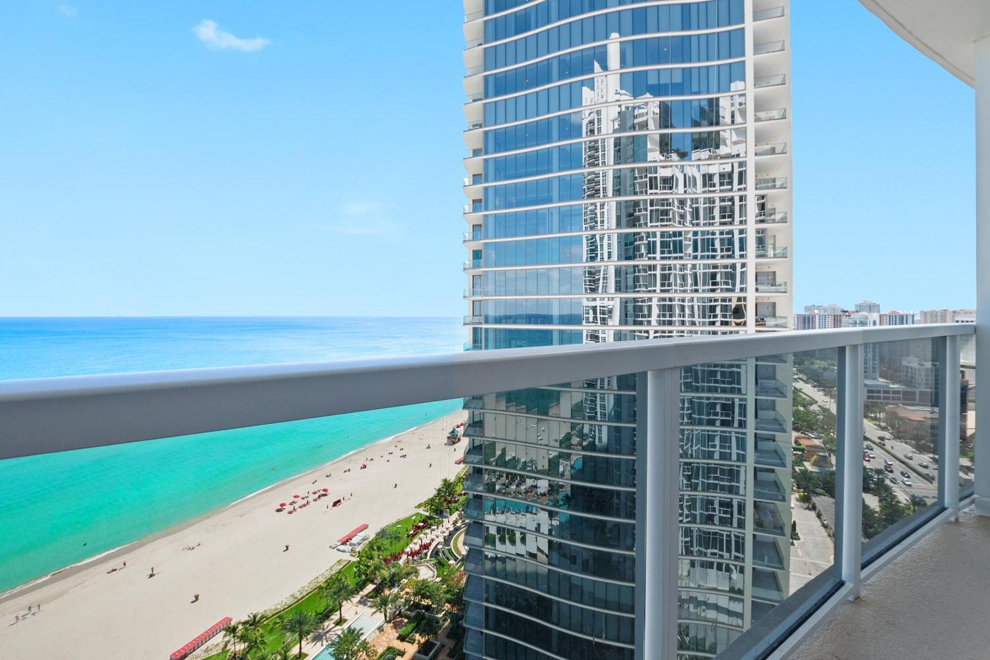 Trump International Deluxe 2 Queen Bed Ocean Front ซันนีไอลส์บีช ภายนอก รูปภาพ
