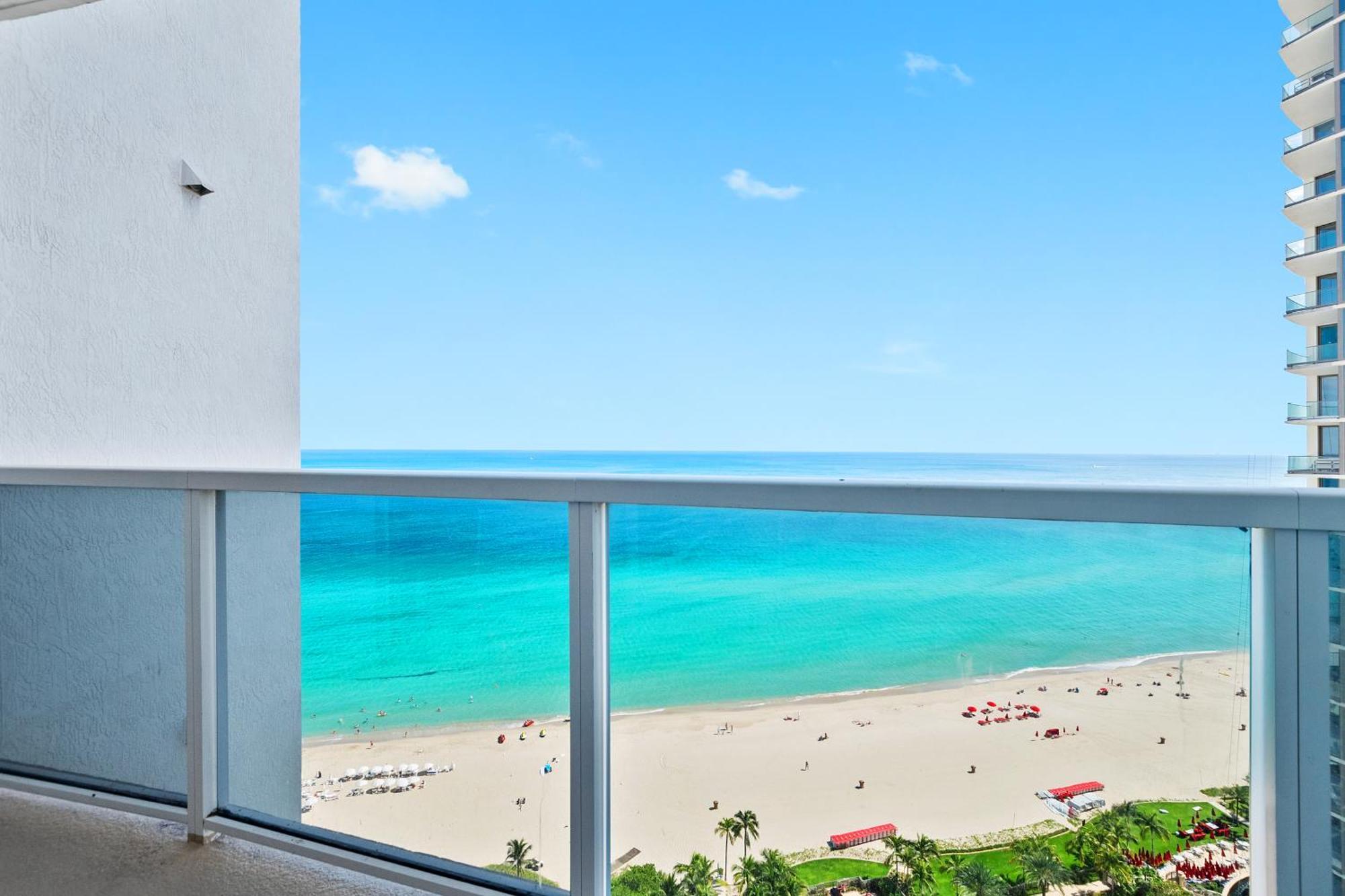 Trump International Deluxe 2 Queen Bed Ocean Front ซันนีไอลส์บีช ภายนอก รูปภาพ